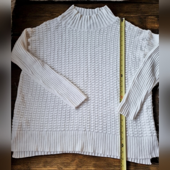 Vince Camuto Oversized Cream Knit Sweater - Picture 6 of 7